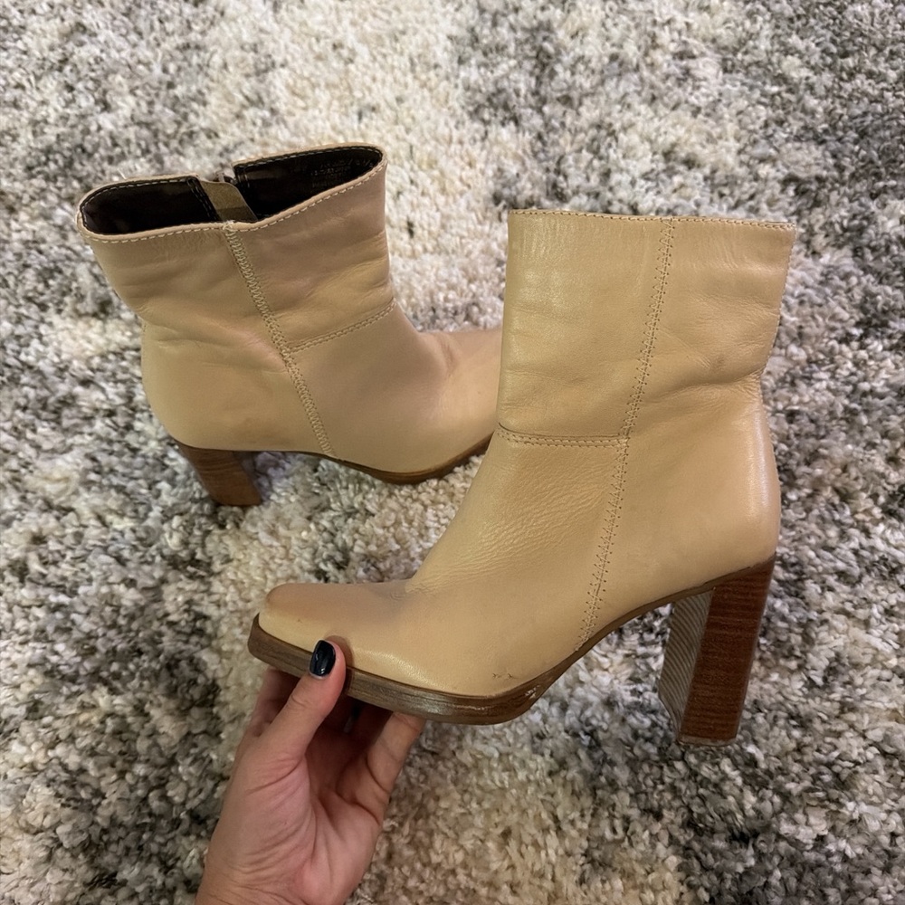 Candie's Tan Heeled Boots